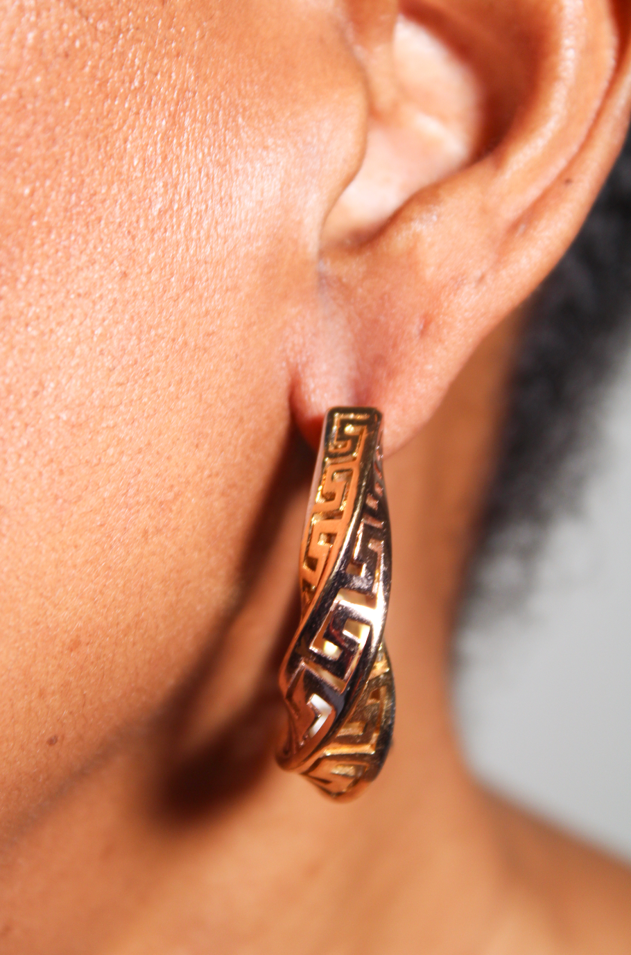 The Tricolor Pattern Hoop Earrings